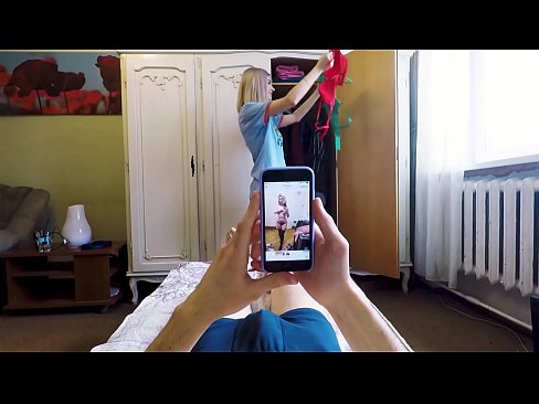 ❤️ 继妹在妈妈回家前让弟弟射精 ❤ Sex video